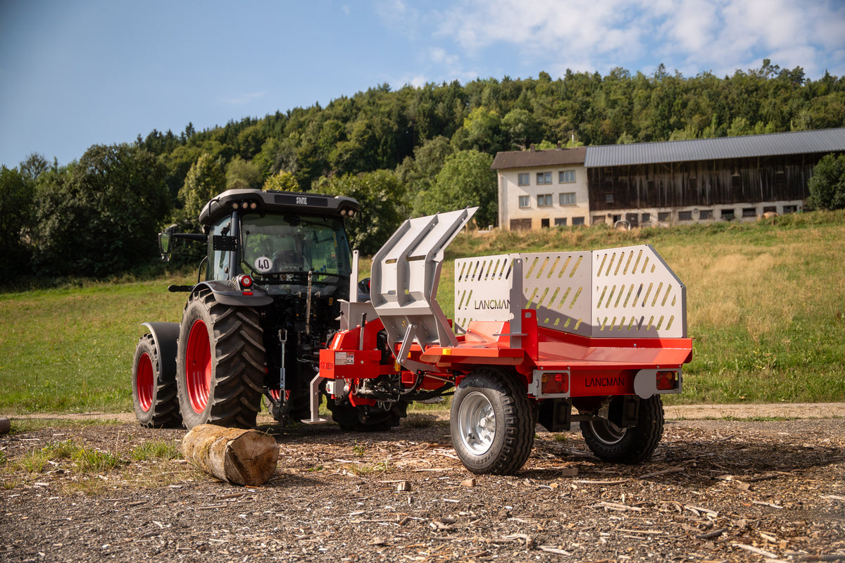 Lancman XTRA 21 Horizontalspalter auf Fahrwerk